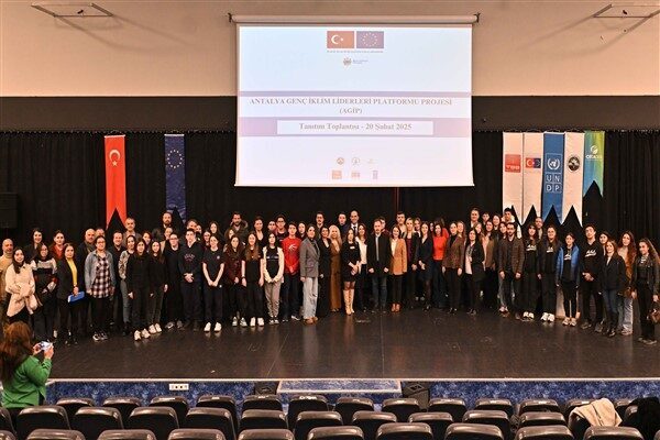 Antalya Muratpaşa Belediye Başkan Ümit Uysal, “Karbon salınımını en çok