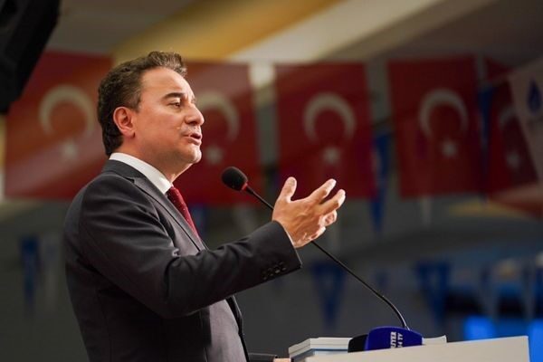 DEVA Partisi Genel Başkanı Ali Babacan, 2025 yılının ekonomik sıkıntıların