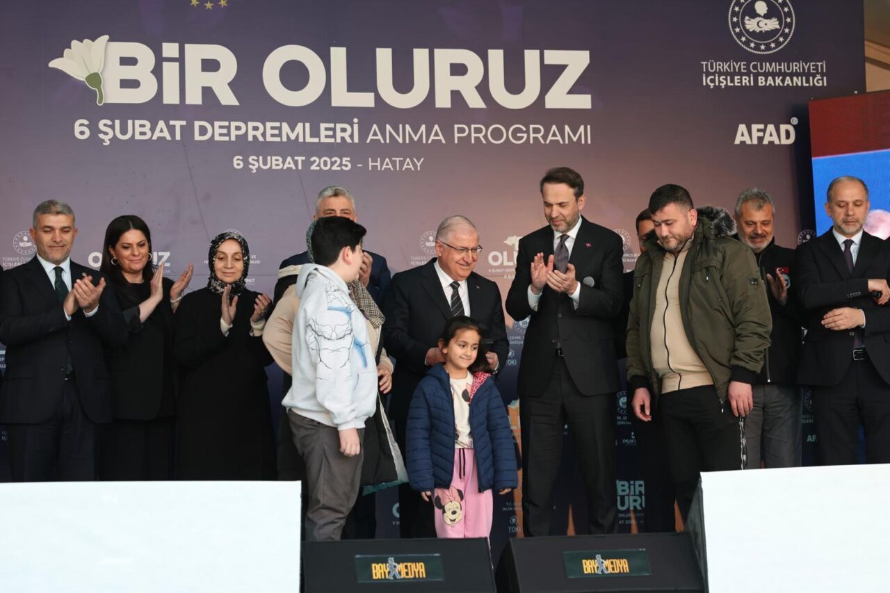 6 Şubat depremlerinin yıl dönümü dolayısıyla Hatay’da bulunan Milli Savunma