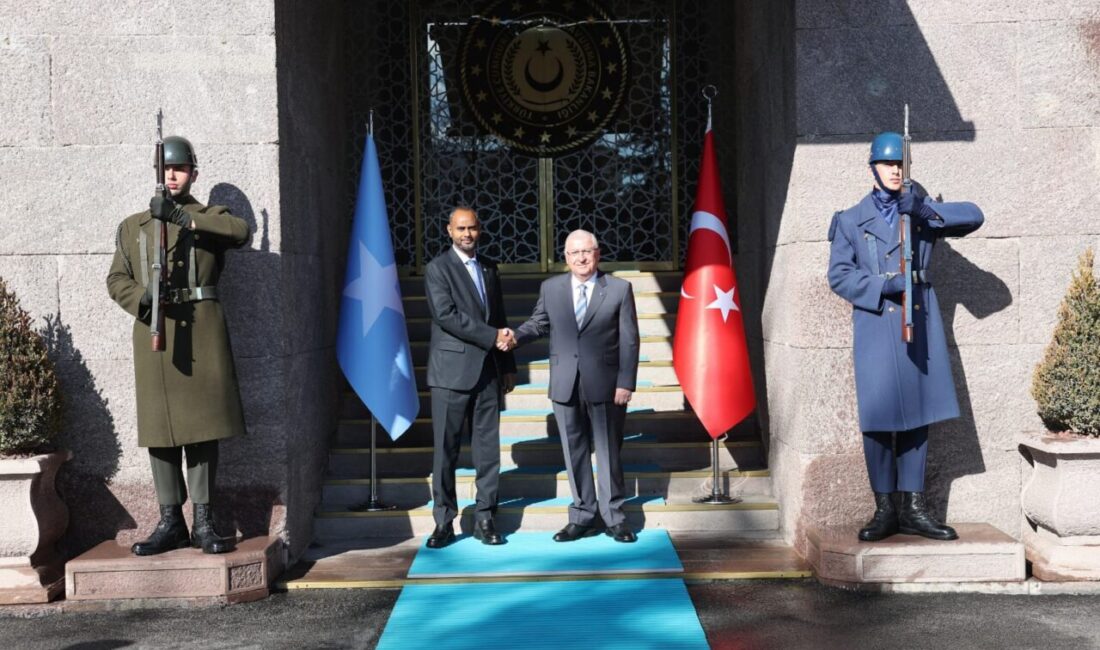 Milli Savunma Bakanı Yaşar Güler, Somali Savunma Bakanı Abdulkadir Muhammed
