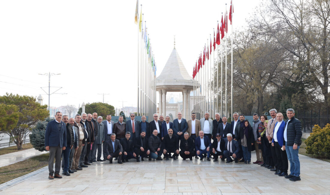 Konya Büyükşehir Belediyesi’nin ev sahipliğinde Konya’ya gelen muhtarlar, Mevlana Müzesi,