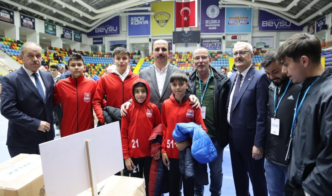 Konya Büyükşehir Belediyesi, 31 ilçede faaliyet gösteren 220 amatör kulübe