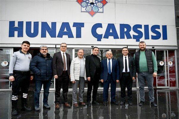 Kayseri Büyükşehir Belediye Başkanı Memduh Büyükkılıç, Kayseri’de esnaf ziyaretlerini Hunat