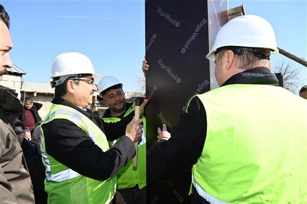 Batman Valiliği ve Batman Milletvekili Ferhat Nasıroğlu'nun katıldığı çivi çakma