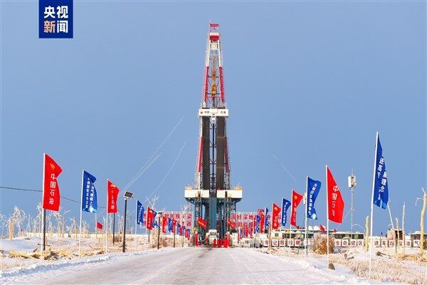 Çin, Taklamakan Çölü’nde 10 bin 910 metre derinliğine ulaşan sondaj