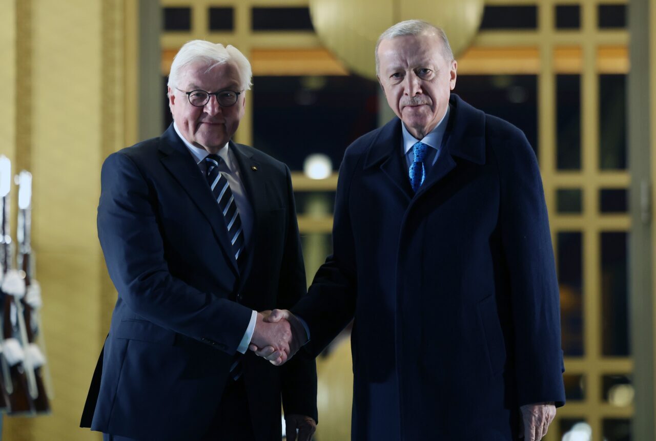 Cumhurbaşkanı Recep Tayyip Erdoğan, Almanya Cumhurbaşkanı Frank-Walter Steinmeier'i Cumhurbaşkanlığı Külliyesi’nde resmi