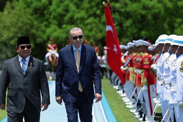 Resmi ziyaretini gerçekleştirmek üzere Endonezya’da bulunan Cumhurbaşkanı Recep Tayyip Erdoğan,