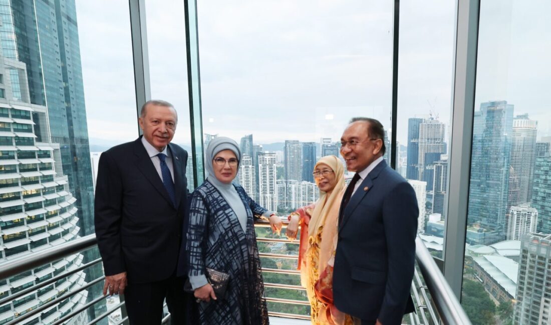 Cumhurbaşkanı Recep Tayyip Erdoğan, resmi temaslarda bulunmak üzere geldiği Malezya'nın