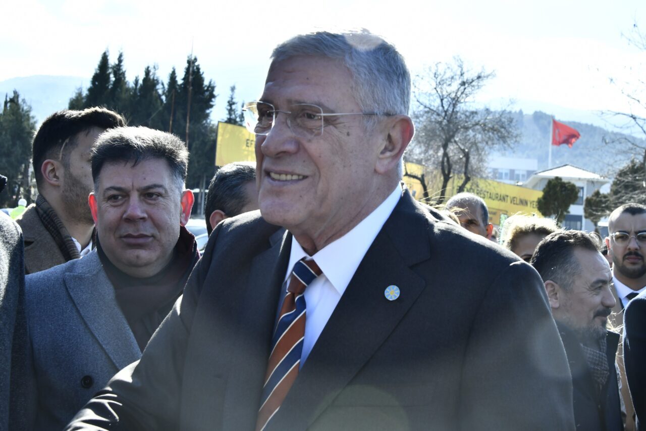 İYİ Parti Genel Başkanı Müsavat Dervişoğlu, Manisa ziyareti kapsamında Şehzadeler