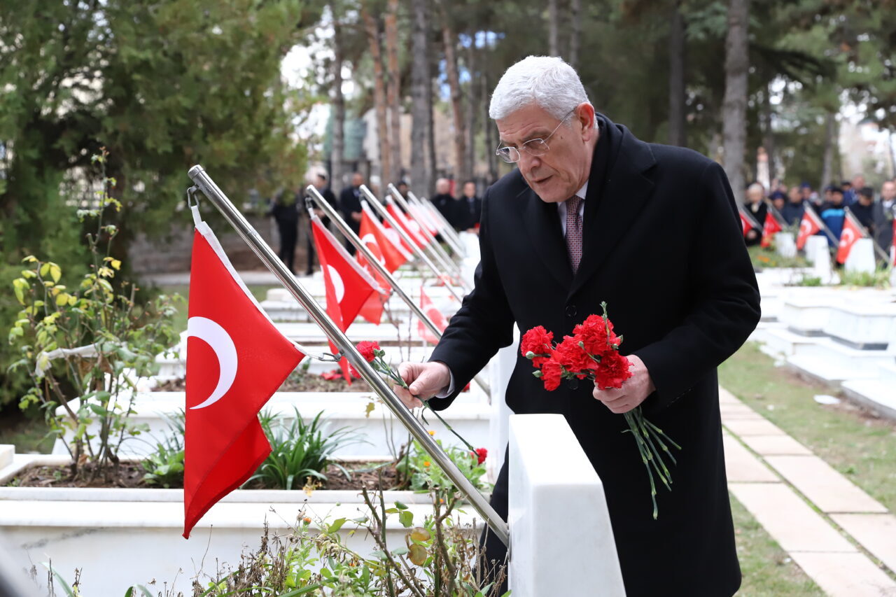 İYİ Parti Genel Başkanı Müsavat Dervişoğlu, Eskişehir programı kapsamında beraberindeki