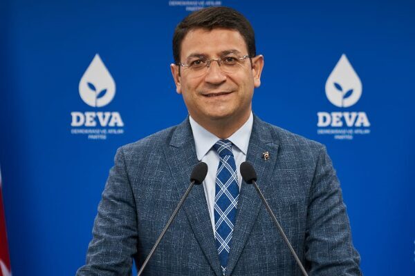DEVA Partisi Genel Başkan Yardımcısı Şahin, katıldığı televizyon programında Van’da