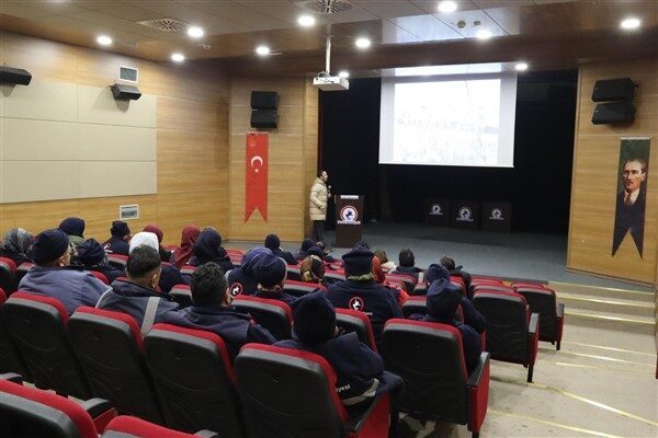 Düzce Belediyesi İş Sağlığı ve Güvenliği konularında iki oturum halinde