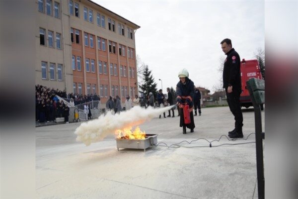 Düzce Belediyesi İtfaiye Müdürlüğü, Mevlana Kız Mesleki ve Teknik Anadolu