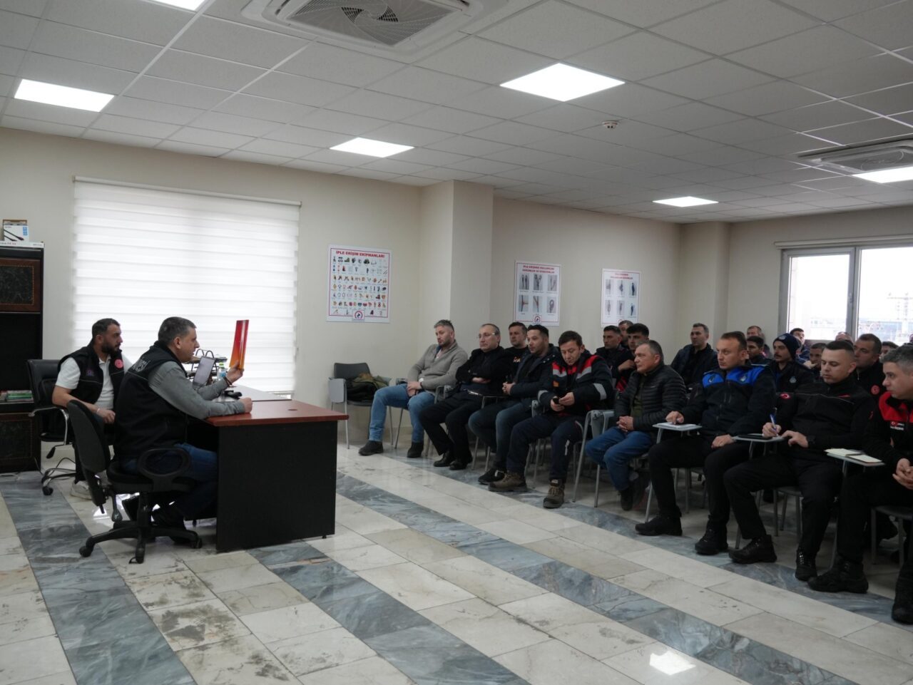 Düzce Belediyesi İtfaiye Müdürlüğü, ilçe ve belde belediyelerinde hizmet veren