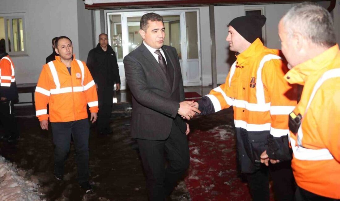 Anadolu Otoyolu ve D-100 kara yolundaki karla mücadele çalışmalarını Düzce