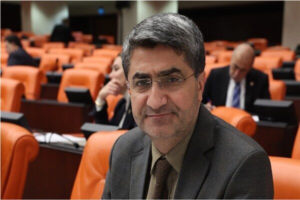 DEVA Partisi Genel Başkan Yardımcısı ve Mersin Milletvekili Mehmet Emin