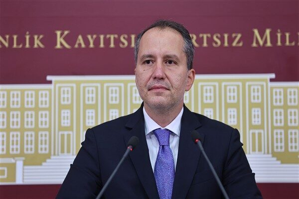 Yeniden Refah Partisi Genel Başkanı Dr. Fatih Erbakan, emekli ve