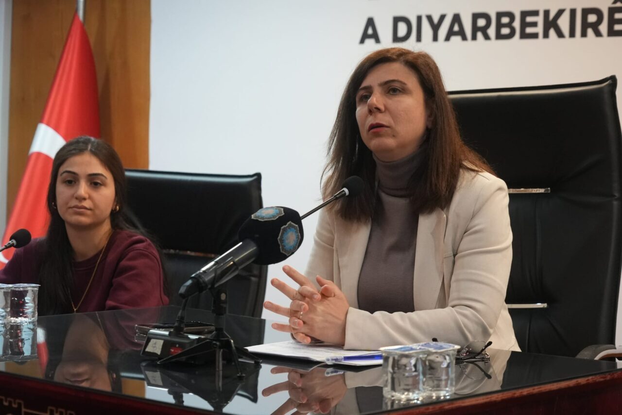 Diyarbakır Büyükşehir Belediyesi Meclisi, şubat ayı olağan toplantısının ikinci oturumunu gerçekleştirdi.