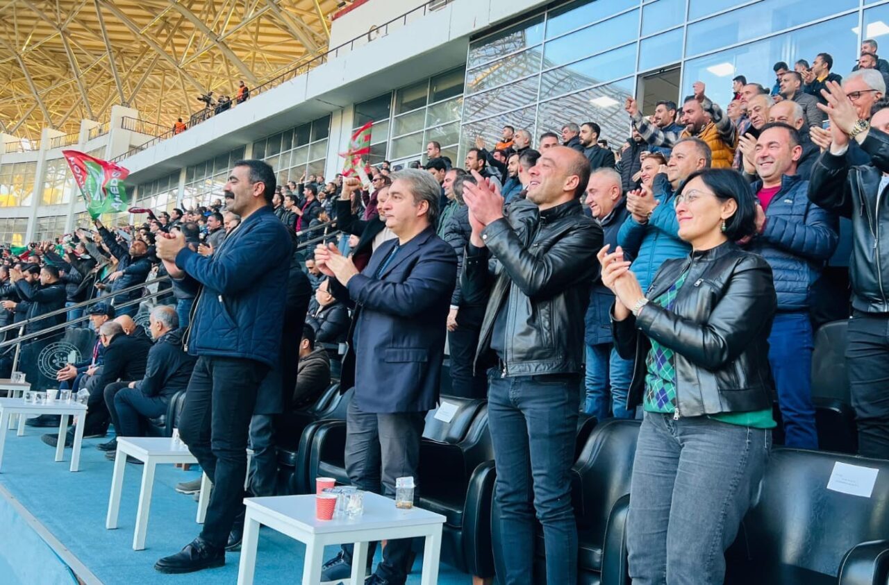 Türkiye Futbol Federasyonu (TFF) 1. Lig’de mücadele eden Amedspor, Diyarbakır