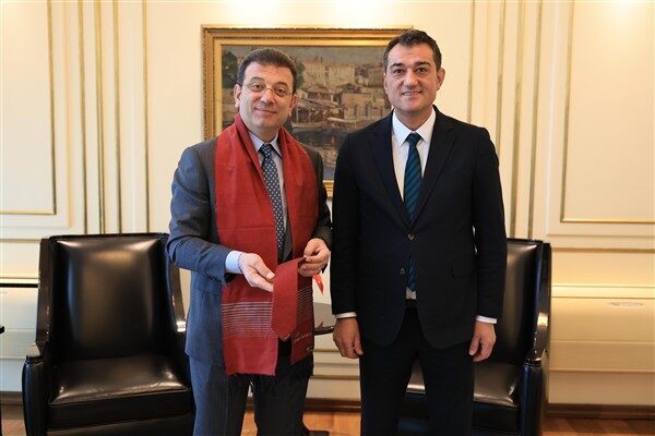 Ziyaret sırasında, Giresun Belediye Başkanı Fuat Köse, İstanbul Büyükşehir Belediye Başkanı