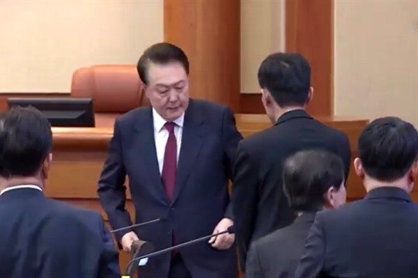 Güney Kore Anayasa Mahkemesi, Güney Kore Devlet Başkanı Yoon Suk-yeol'un