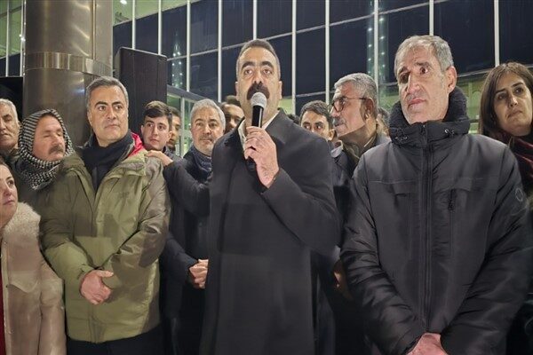 Van Büyükşehir Belediyesi Eş Başkanı Abdullah Zeydan'a 3 yıl 9