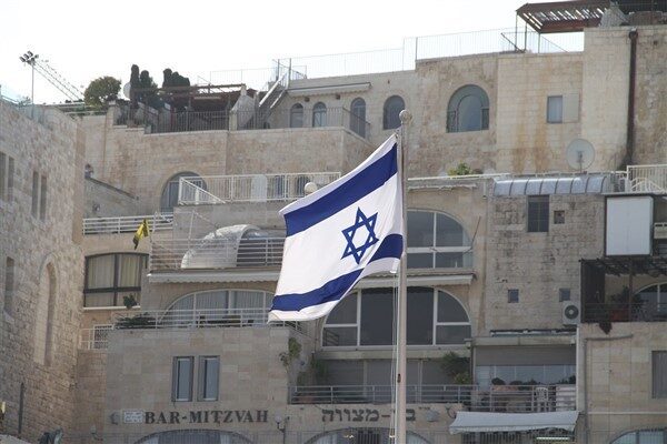 IDF’den yapılan açıklamada güçlerin 4 rehinenin tabutlarını İsrail’e getirdiği ve