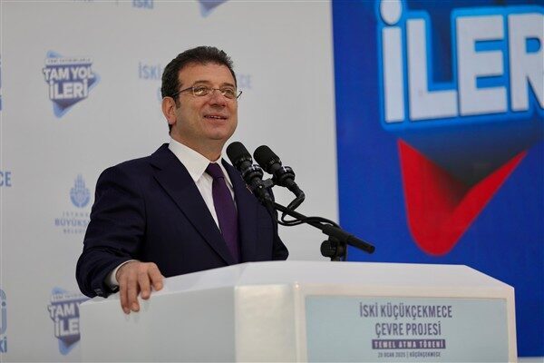 İstanbul Büyükşehir Belediye Başkanı Ekrem İmamoğlu, duruma ilişkin yaptığı açıklamada,"Türkiye