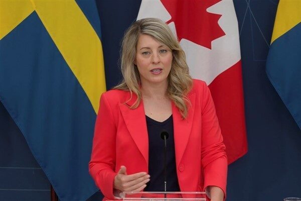 Kanada Dışişleri Bakanı Malanie Joly,Münih Güvenlik Konferansı'nda Georgia Valisi Brian