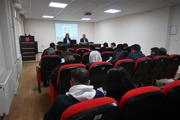 Düzenlenen eğitim programında, evlilik öncesi bilinçlendirme çalışmaları ve sağlıklı evliliklerin