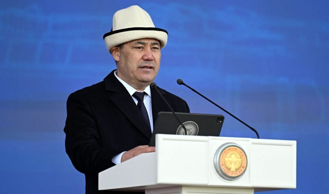 Kırgızistan Cumhurbaşkanı Sadır Caparov, 4-7 Şubat günlerinde Çin’e resmî bir