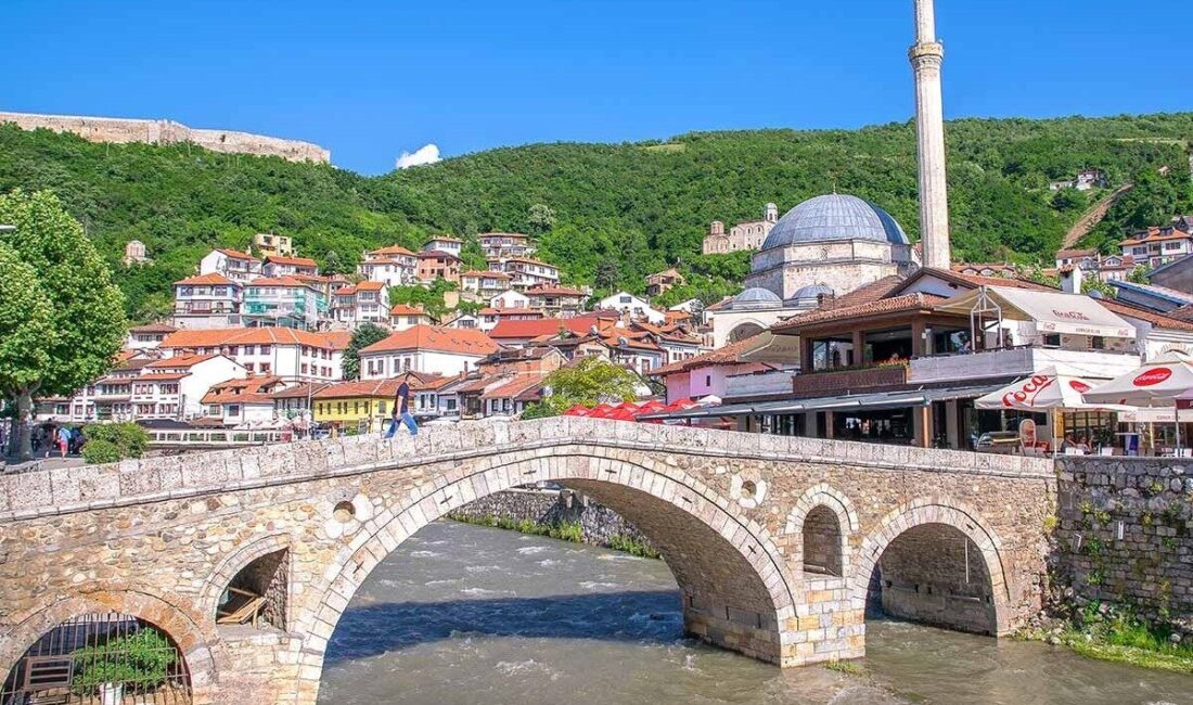 Çıkış anketi projeksiyonlarına göre Kurti'nin iktidardaki Vetevendosje partisi, 2021'deki yüzde