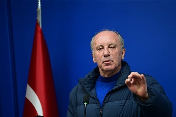 Memleket Partisi Genel Başkanı İnce, yayımladığı mesajda “Beni öğrencilerimin karşısından