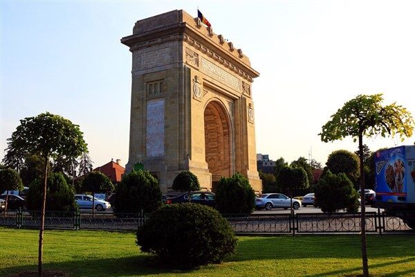 Romanya Dışişleri Bakanı Luminița Odobescu, Kazakistan Büyükelçisi H.E. Ali Yerlik