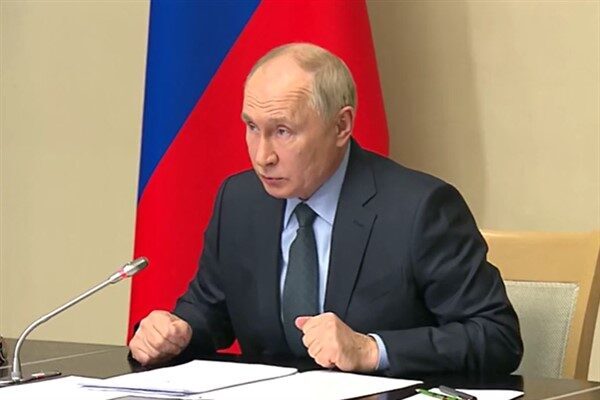 Rusya Devlet Başkanı Putin, Özbekistan Cumhuriyeti Devlet Başkanı Şevket Mirziyoyev