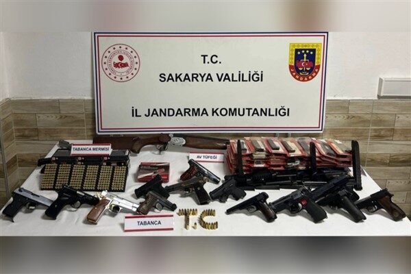 Sakarya İl Jandarma Komutanlığı ekiplerince Karasu ilçesi Aziziye mahallesinde kaçakçılık