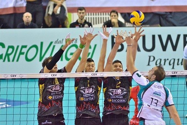 2025 CEV Challenge Kupası yarı final ilk maçında Spor Toto,