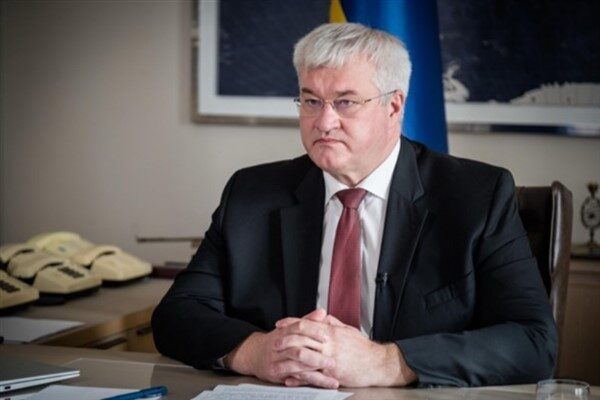 Ukrayna Dışişleri Bakanı Andrii Sybiha, Ukraynaca bilen yabancı büyükelçileri diplomatik rezidansta