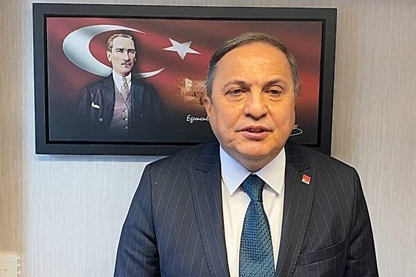 CHP Ordu Milletvekili Seyit Torun, rakibini mağlup eden Fatsa Belediyespor’u
