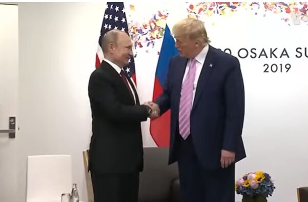 Trump, sosyal medyada yaptığı bir paylaşımda, Putin ile "uzun ve