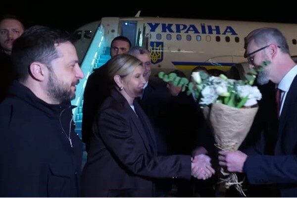 Ukrayna Devlet Başkanı Zelenski, eşi First Lady Olena Zelenska ile birlikte Ankara'ya