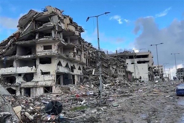UNRWA’dan yapılan açıklamada ekiplerin sahada kalmaya devam ettiği ve Gazze