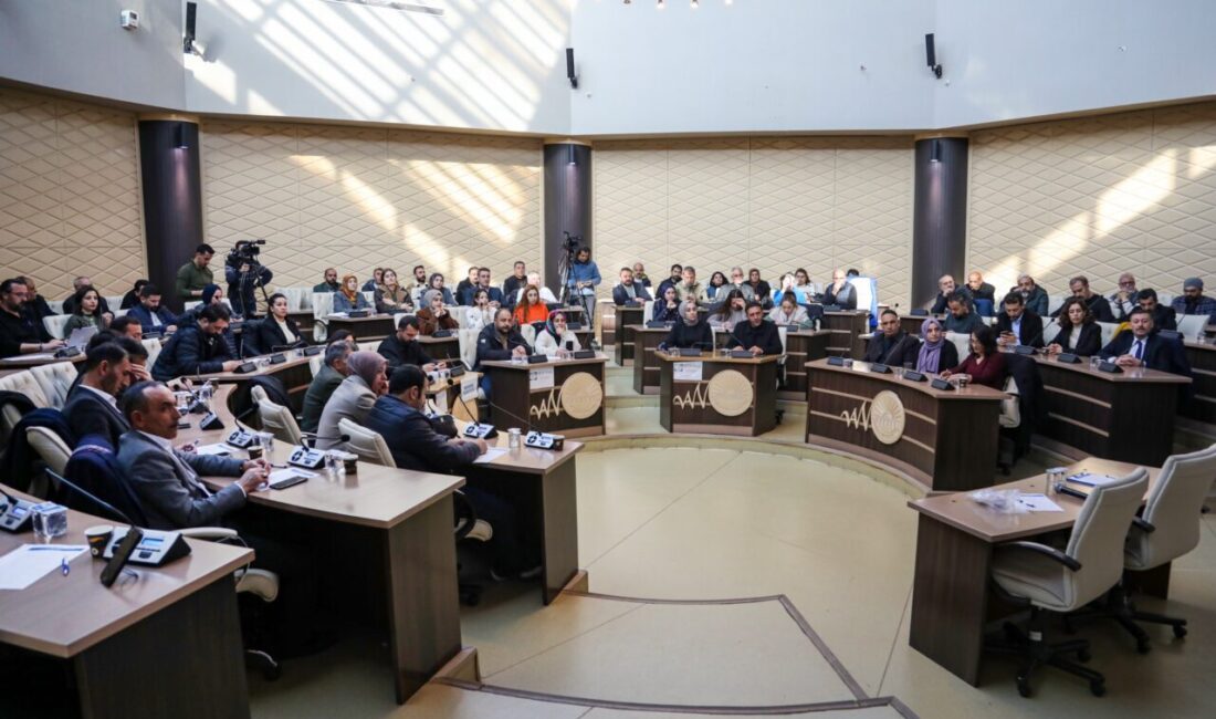 Van Büyükşehir Belediyesi Eşbaşkanı Abdullah Zeydan’a 3 yıl 9 ay