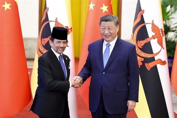 Çin Cumhurbaşkanı Xi Jinping, bugün Beijing’de Brunei Darüsselam Sultanı Hacı