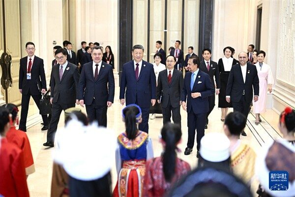 Çin Cumhurbaşkanı Xi Jinping ve eşi Peng Liyuan, 9. Asya