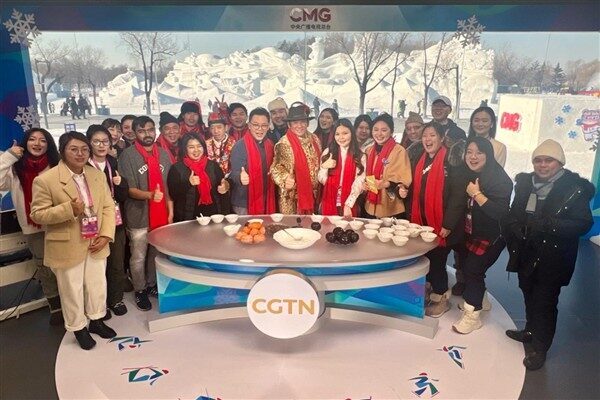 Harbin kentinde düzenlenen 9. Asya Kış Oyunları’na katılan yabancı sporcular,