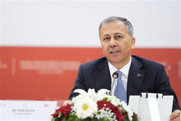 İçişleri Bakanı Yerlikaya, Türkiye’nin göç stratejilerinin belirlenmesinde, yapılan çalışmaların koordinasyonunda