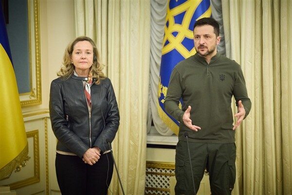 Ukrayna Devlet Başkanı Zelenski, Avrupa Yatırım Bankası Başkanı Nadia Calvino