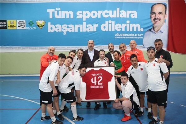 Konya Büyükşehir Belediye Başkanı Uğur İbrahim Altay, Down Sendromlular Futsal