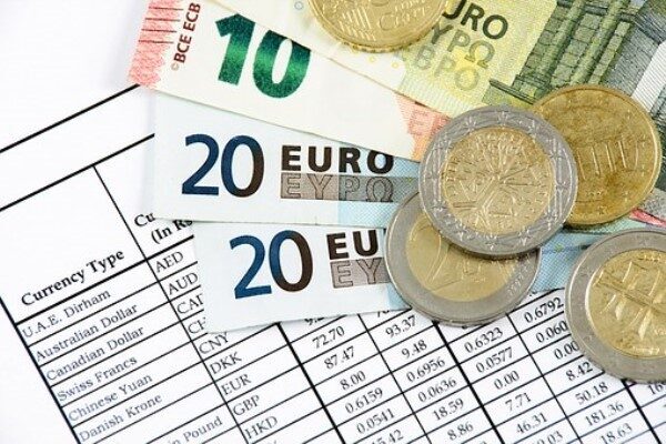Kamuyu Aydınlatma Platformuna (KAP) yapılan açıklamada, ''MSGYO.E Yüzde 250 İç
